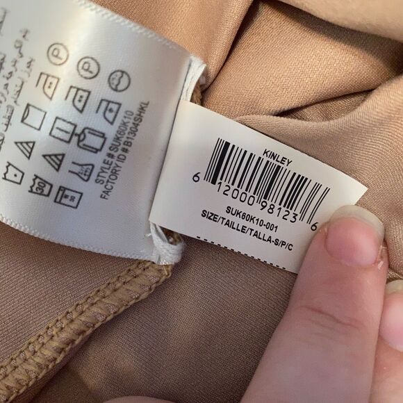 BCBGMAXAZRIA Black and Cream Long Sleeve Dress - Picture 11 of 11